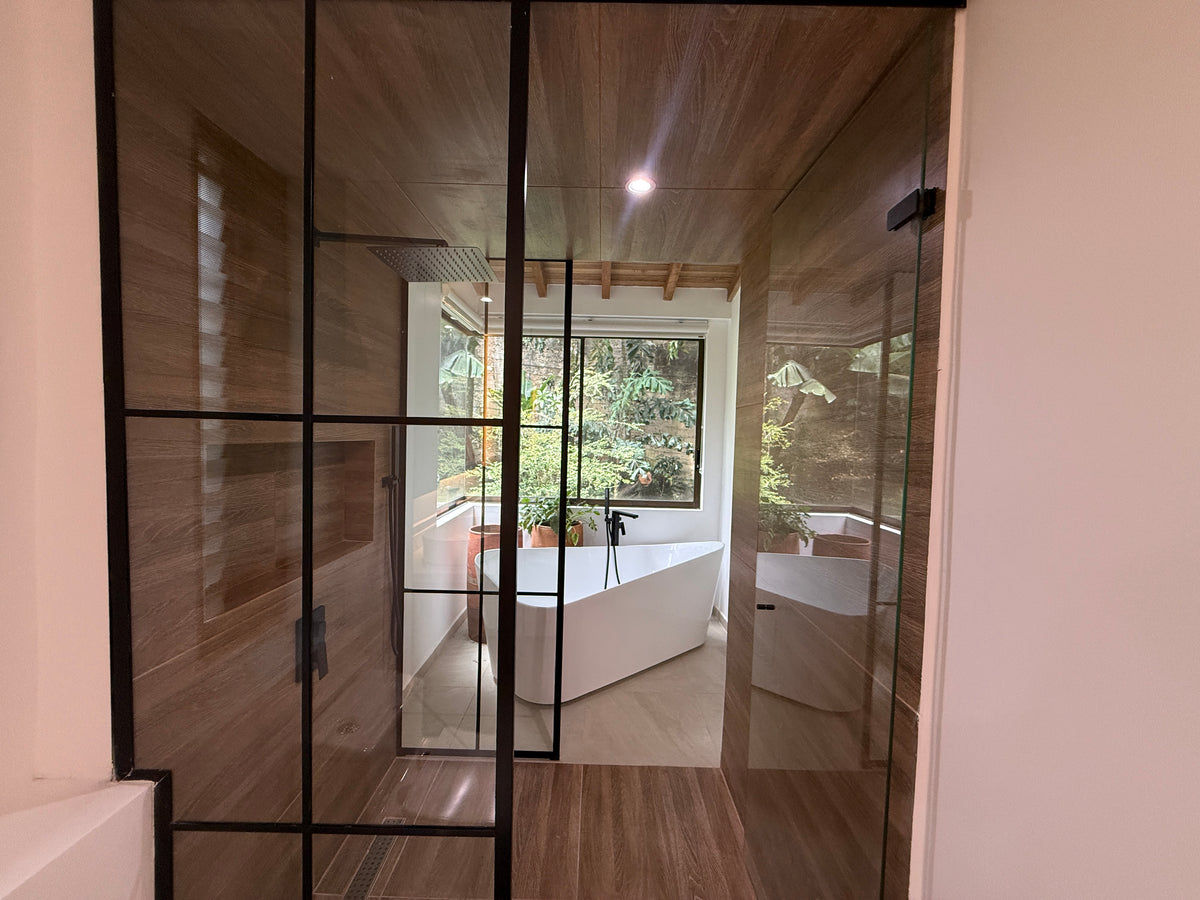 Apartamento remodelado en Castropol, El Poblado | 295 m² con acabados modernos