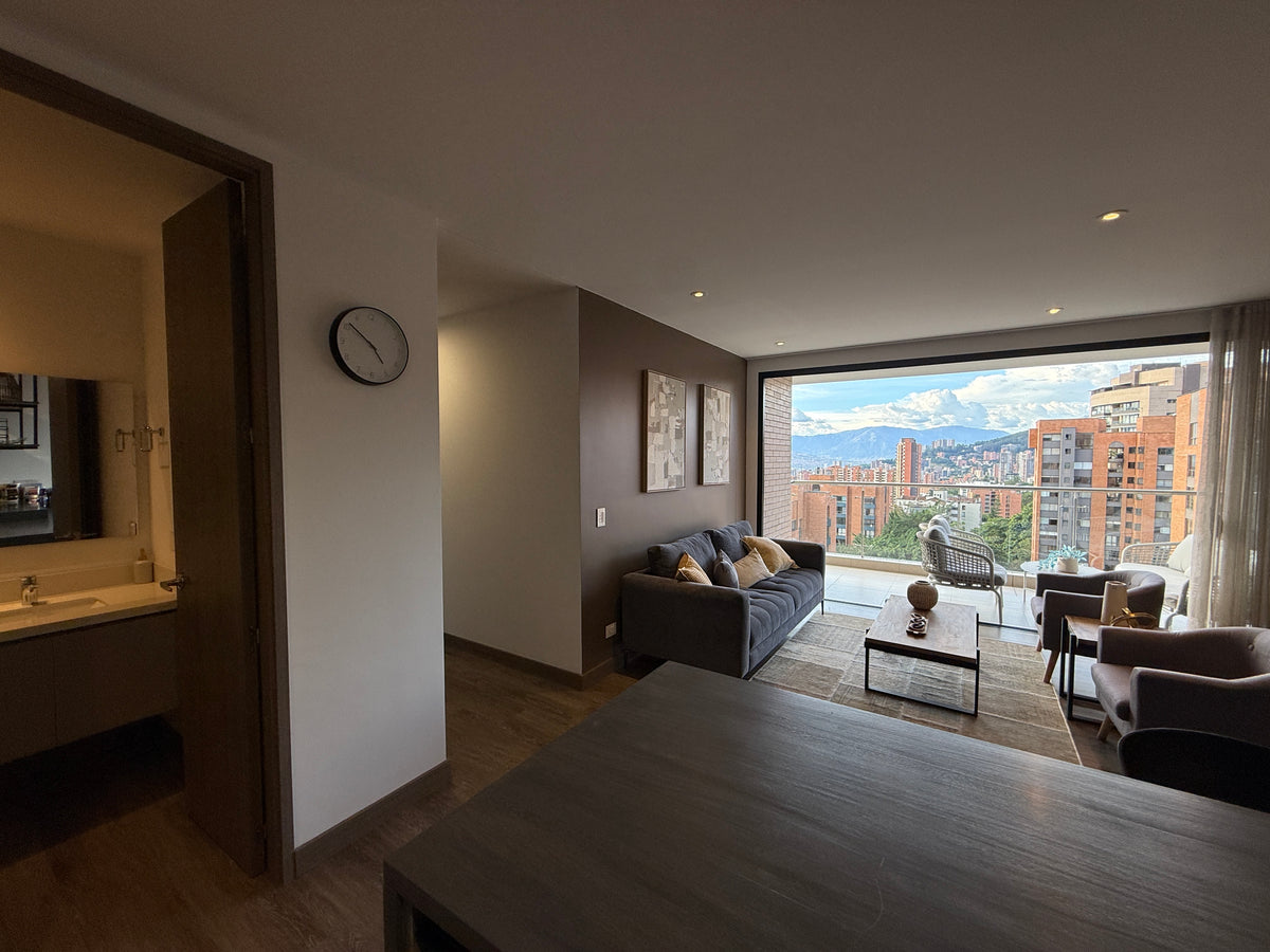 Apartamento moderno en El Poblado Transversal Inferior | 2 habitaciones | Balcón con vista Panorámica