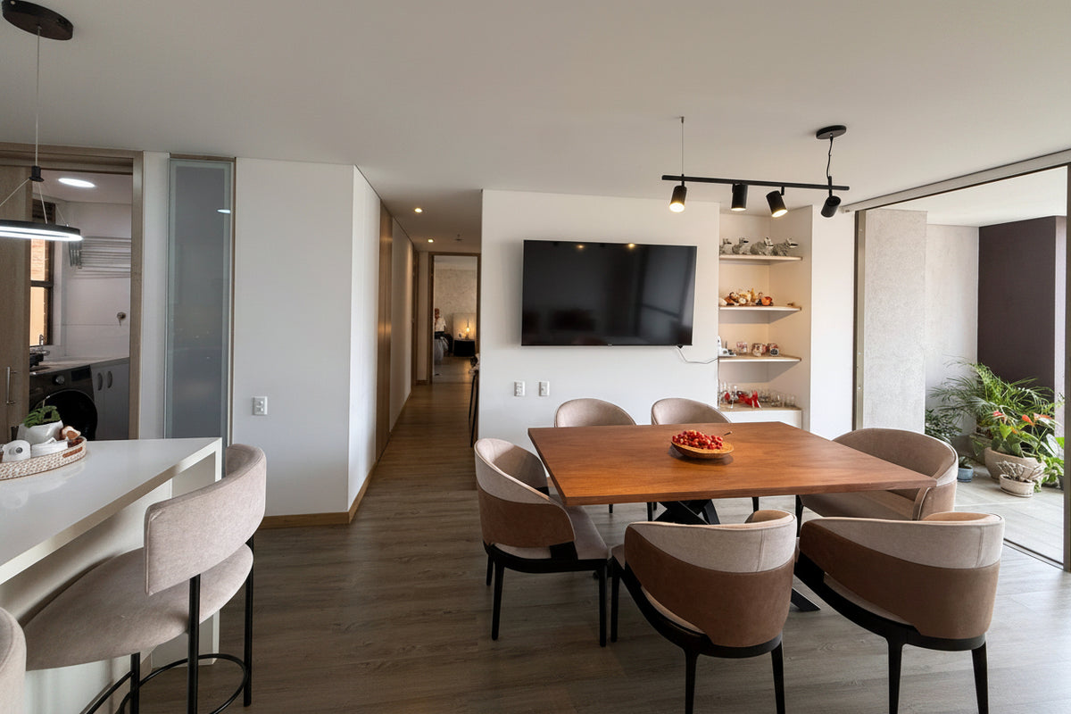 Apartamento amoblado en Castropol, El Poblado | 123 m², 3 habitaciones y balcón
