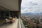 Apartamento en El Tesoro, El Poblado, con 198 m², vista panorámica y completas zonas comunes