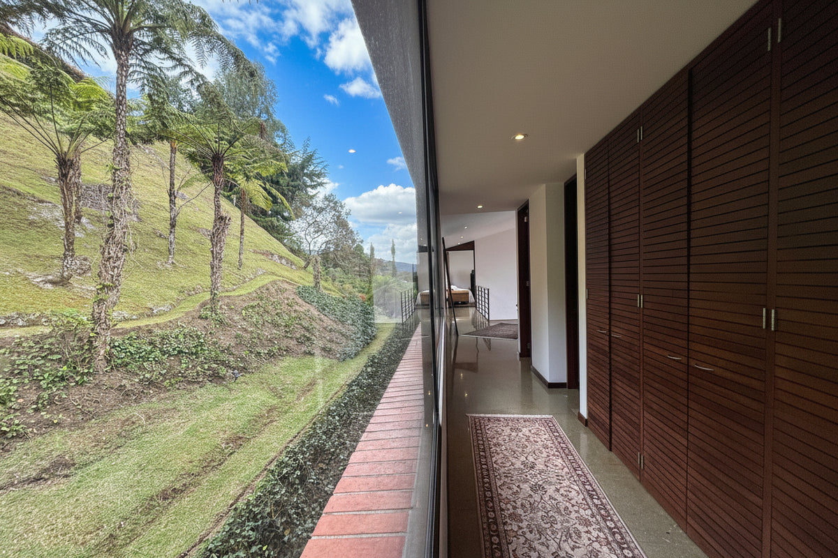 Casa de 368 m² en lote de 2.882 m² con vista panorámica en Las Palmas