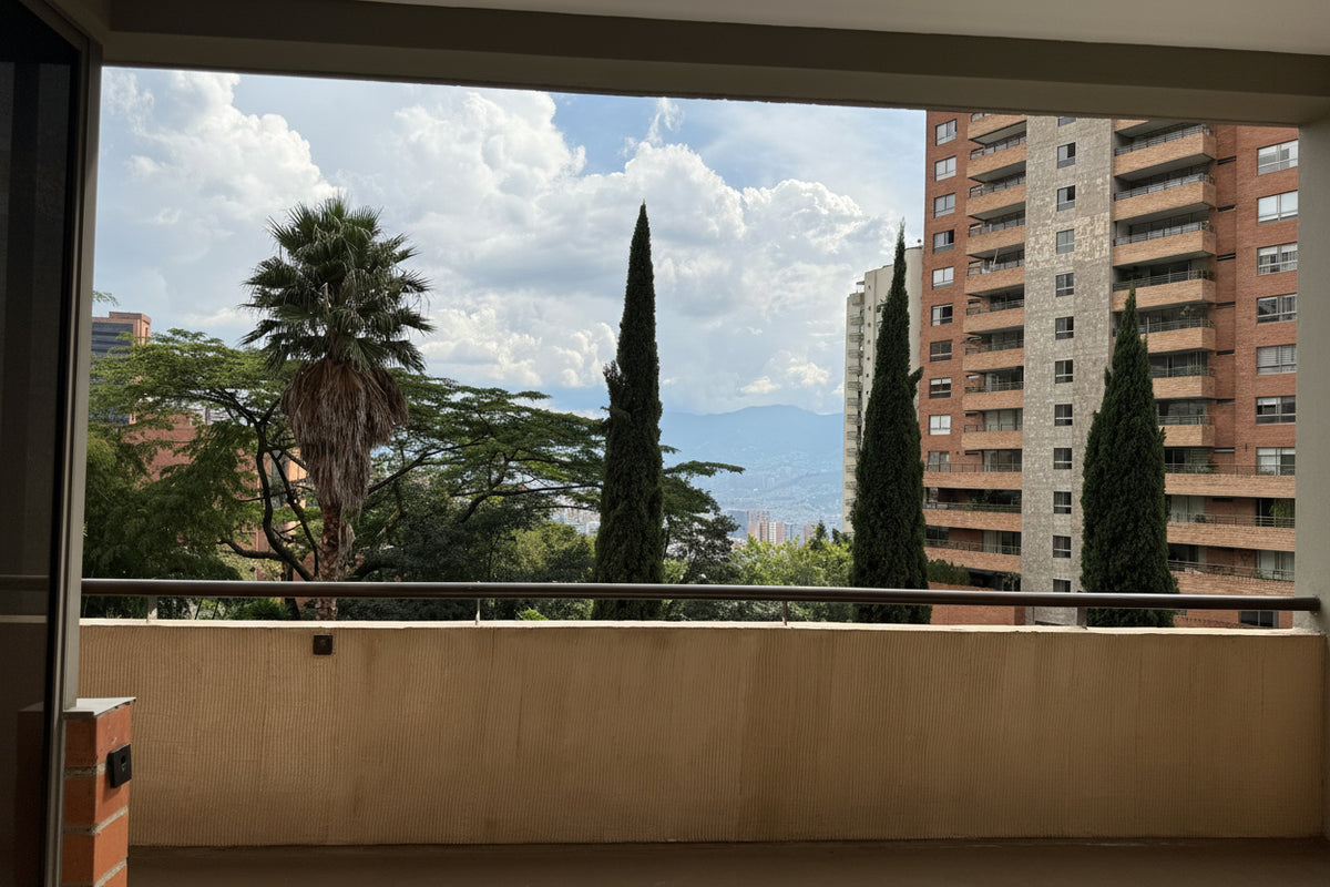 Apartamento con Terraza Privada, Jacuzzi y Turco en Del Este | 232 m² + 227 m²