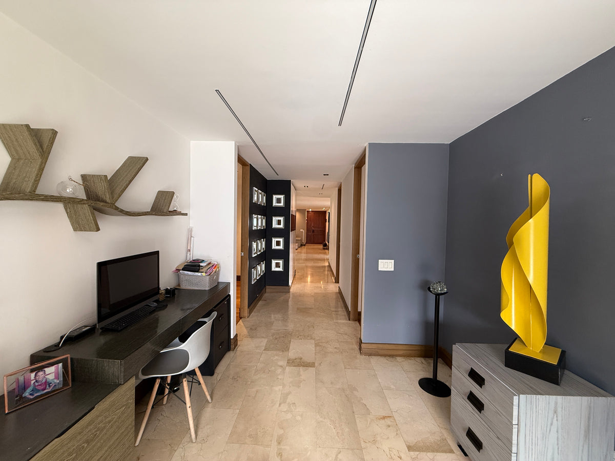 Apartamento con Terraza Privada, Jacuzzi y Turco en Del Este | 232 m² + 227 m²