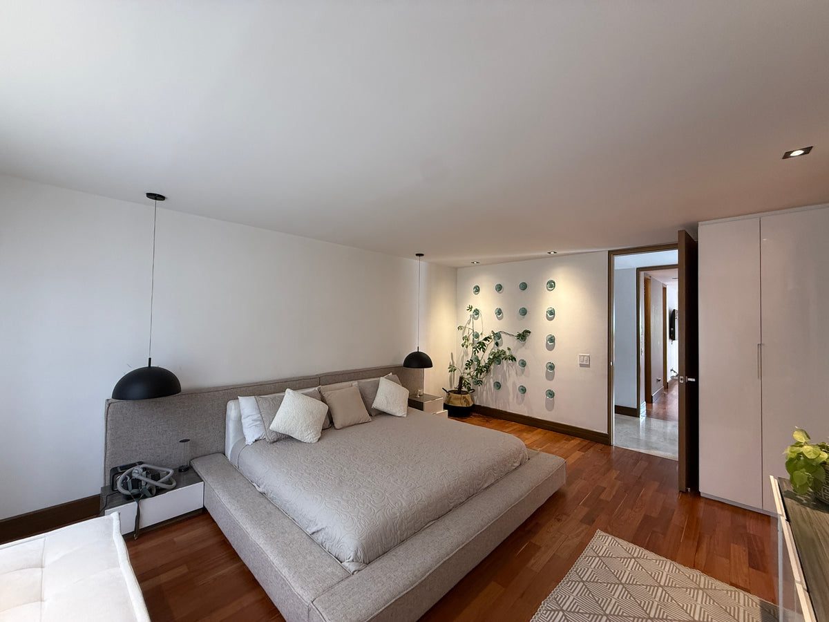 Apartamento con Terraza Privada, Jacuzzi y Turco en Del Este | 232 m² + 227 m²