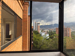 Penthouse con terraza en Milla de Oro oportunidad para remodelar | 7 Habitaciones, Ascensor Privado y Amenidades
