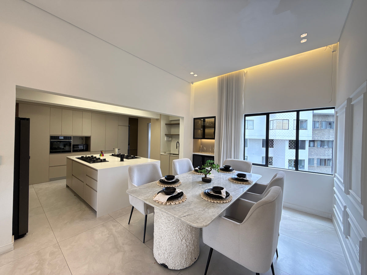 Penthouse en San Lucas Medellín | 420 m², Terraza, Piscina Privada y Amoblado