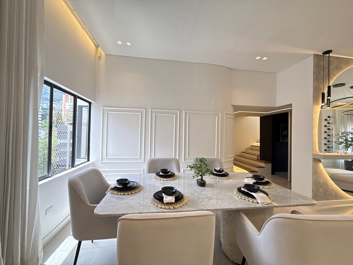 Penthouse en San Lucas Medellín | 420 m², Terraza, Piscina Privada y Amoblado