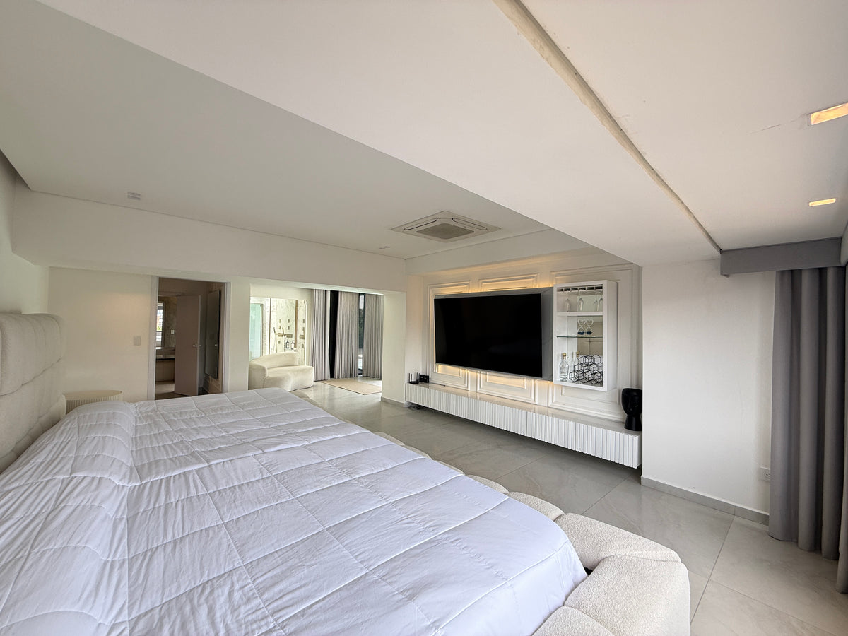Penthouse en San Lucas Medellín | 420 m², Terraza, Piscina Privada y Amoblado