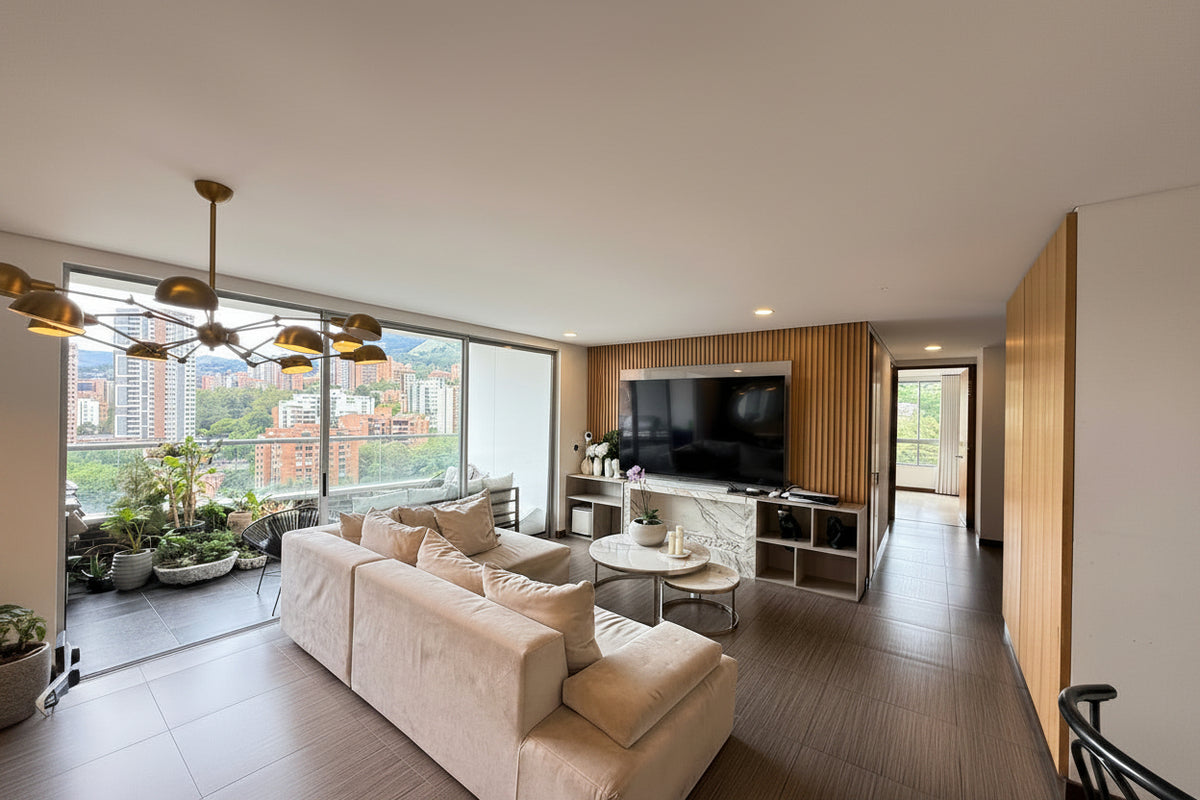 Apartamento en piso alto con vista panorámica en Los Balsos