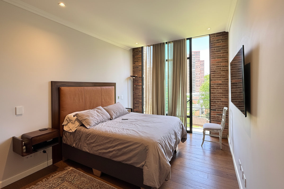 Exclusivo apartamento de 256 m² con estudio y 3 parqueaderos en El Poblado