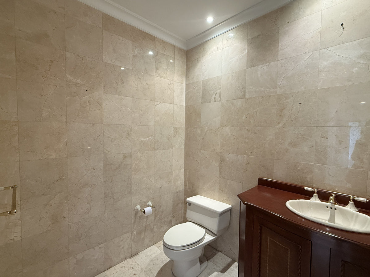 Apartamento muy amplio de 296 m² con terraza Sector Altos del Poblado