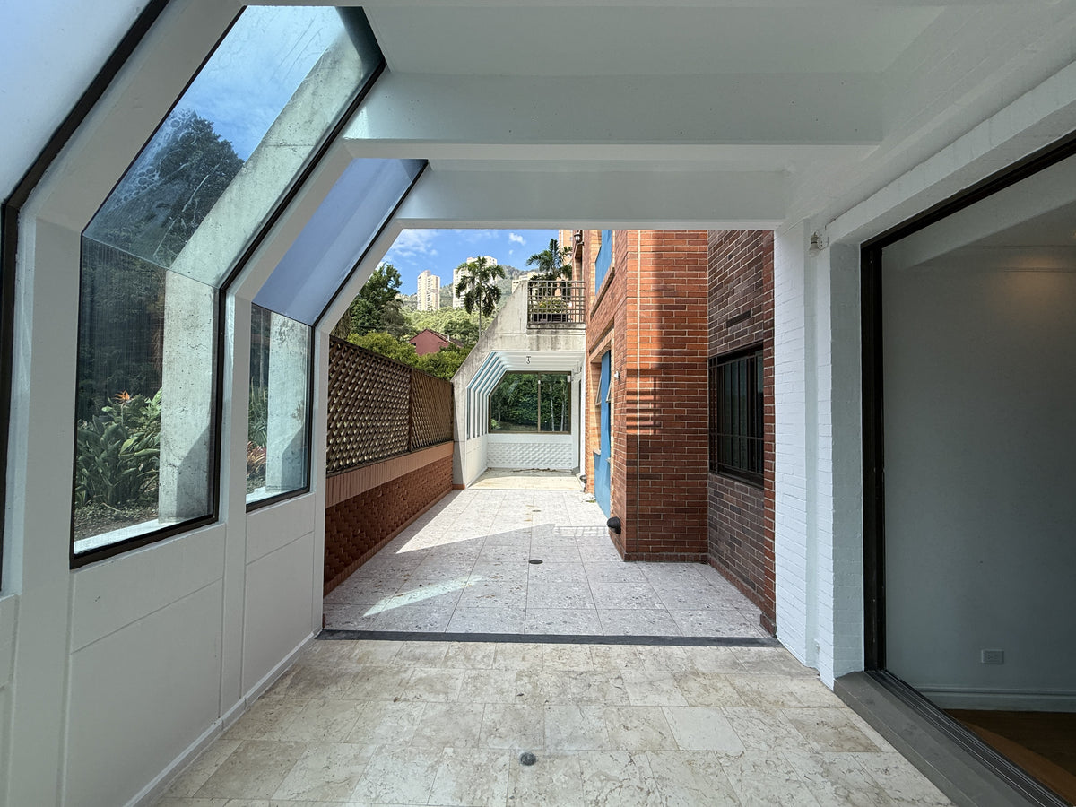 Apartamento muy amplio de 296 m² con terraza Sector Altos del Poblado