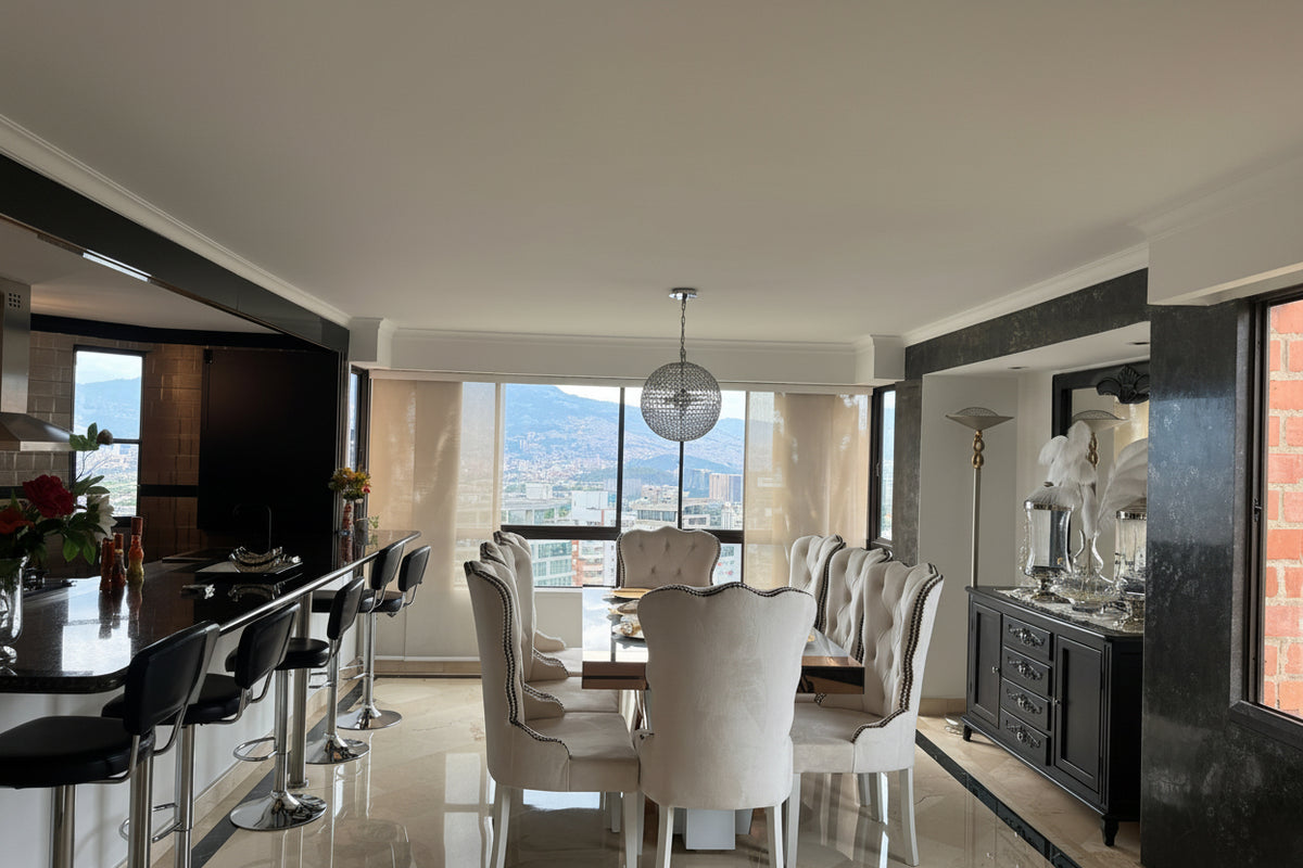 Penthouse oportunidad para remodelar 380 m² cerca al Mall Santa Fe | El Poblado