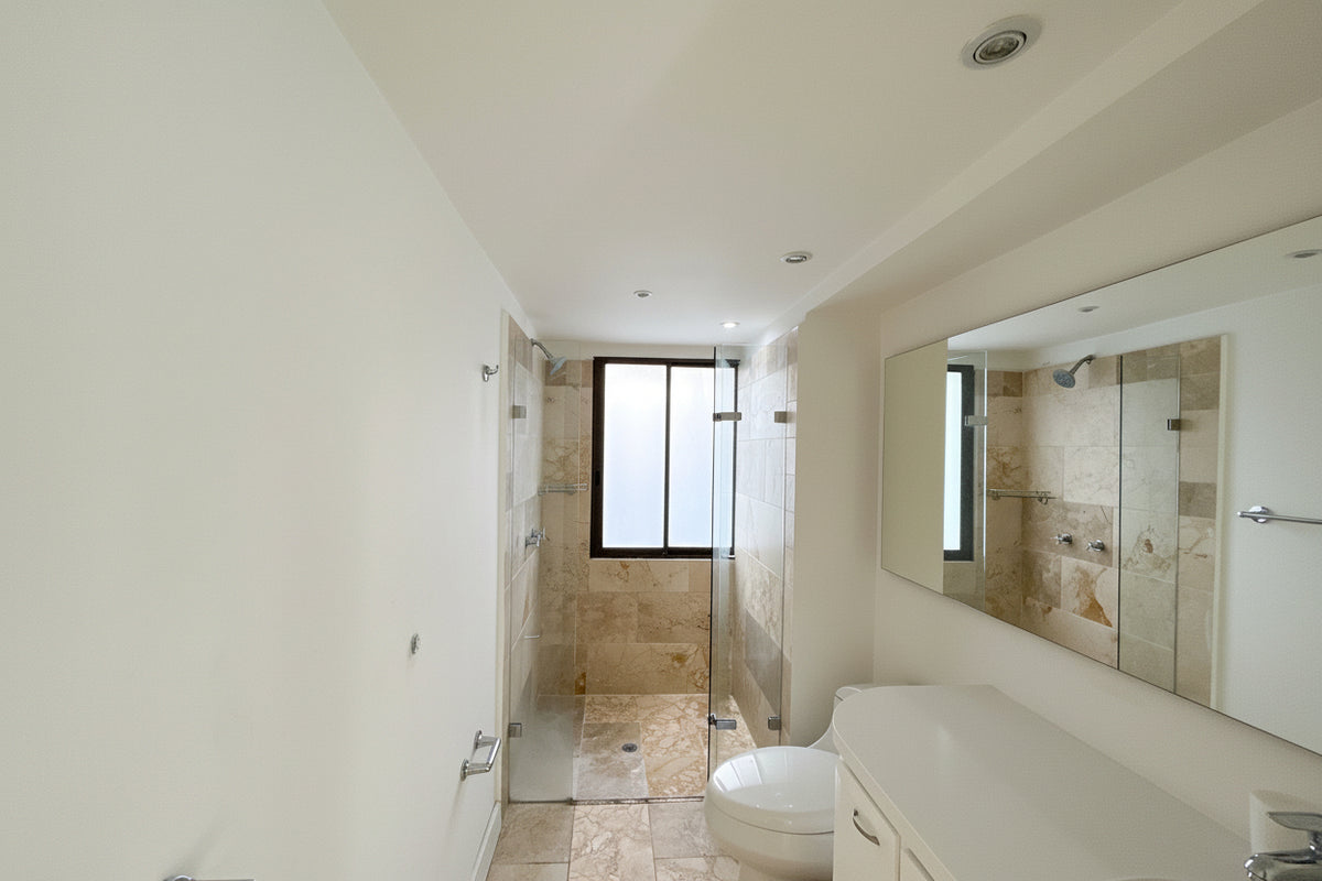 Apartamento de 258 m² con 4 habitaciones en Alejandría, El Poblado