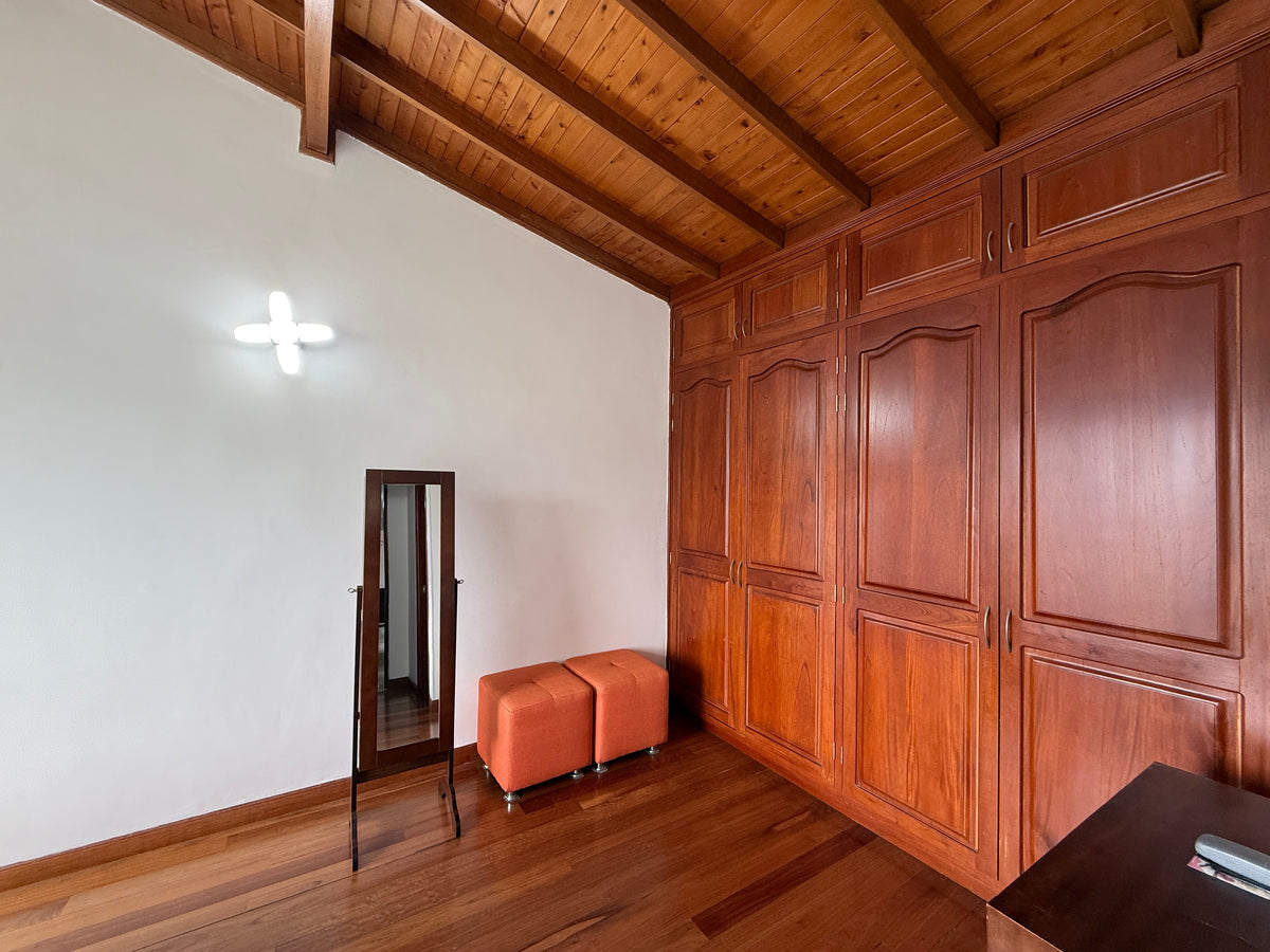 Apartamento para remodelar de 105 m² en Castropol, El Poblado