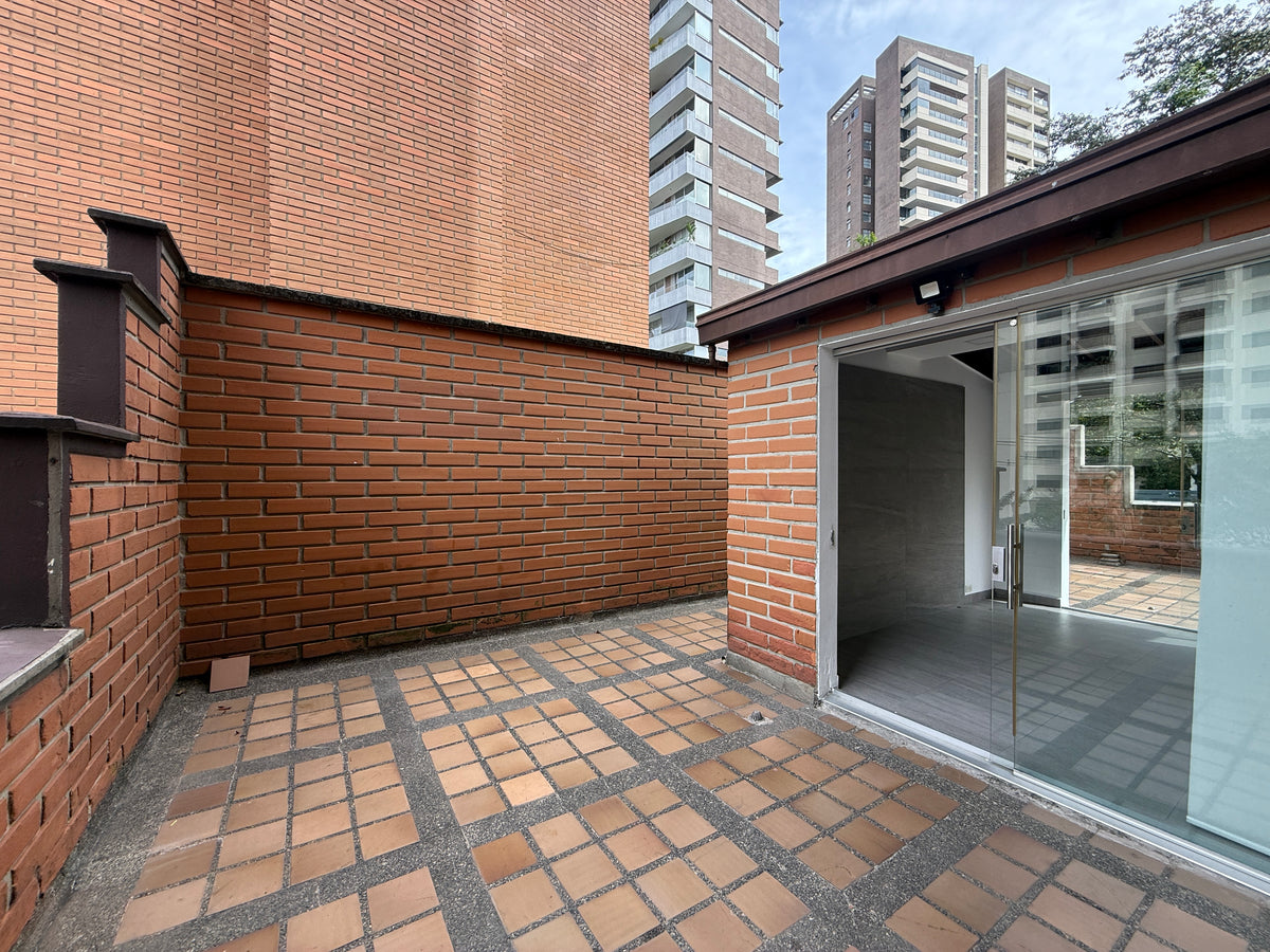 Apartamento con terrazas en Loma de Los Parra