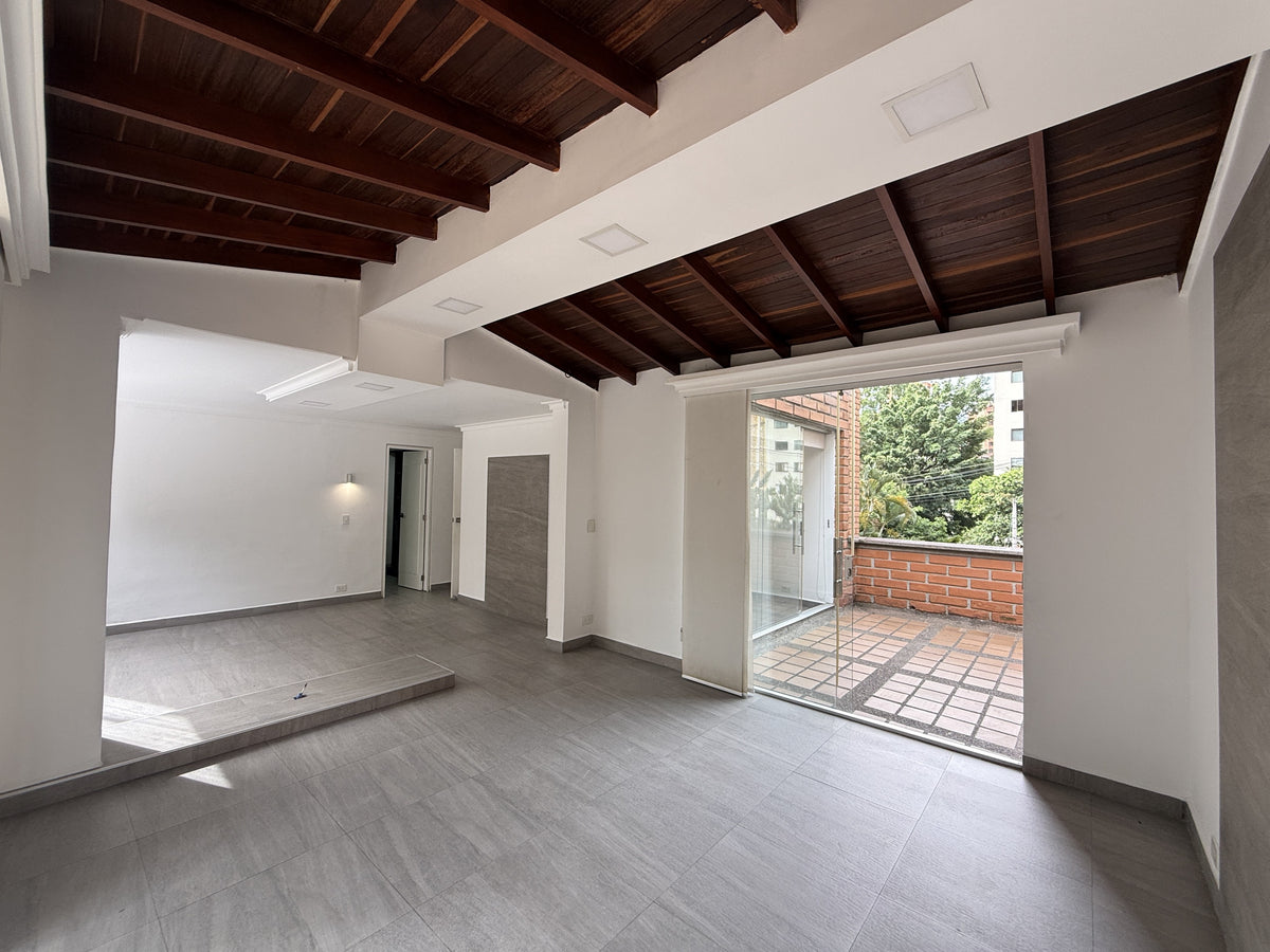 Apartamento con terrazas en Loma de Los Parra