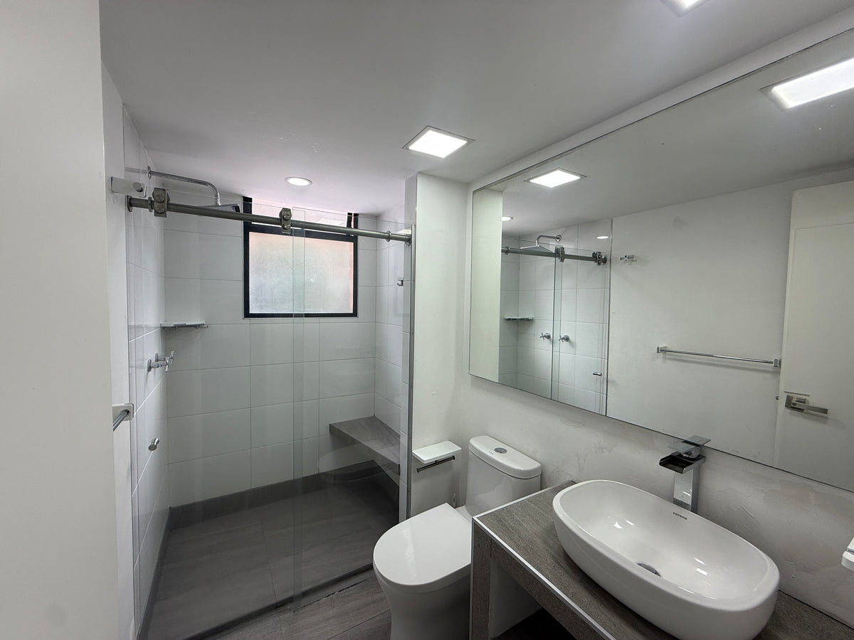 Apartamento con terrazas en Loma de Los Parra