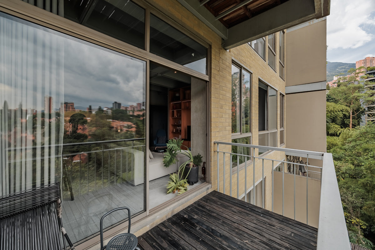 Boutique Apartment with Panoramic View Balcony 1 BR
