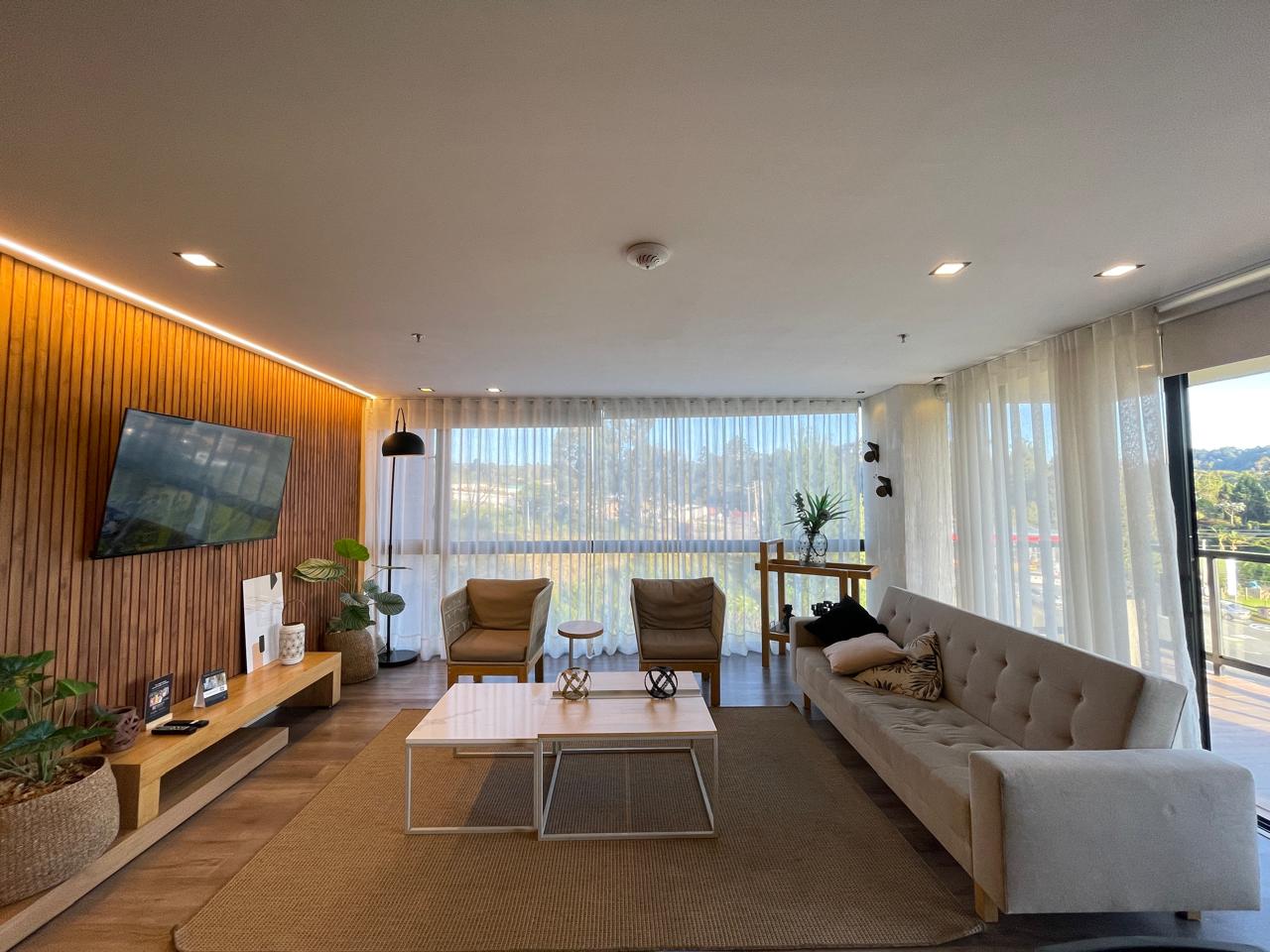 Exclusive 2 BR Apartment in the Alto de las Palmas Sector
