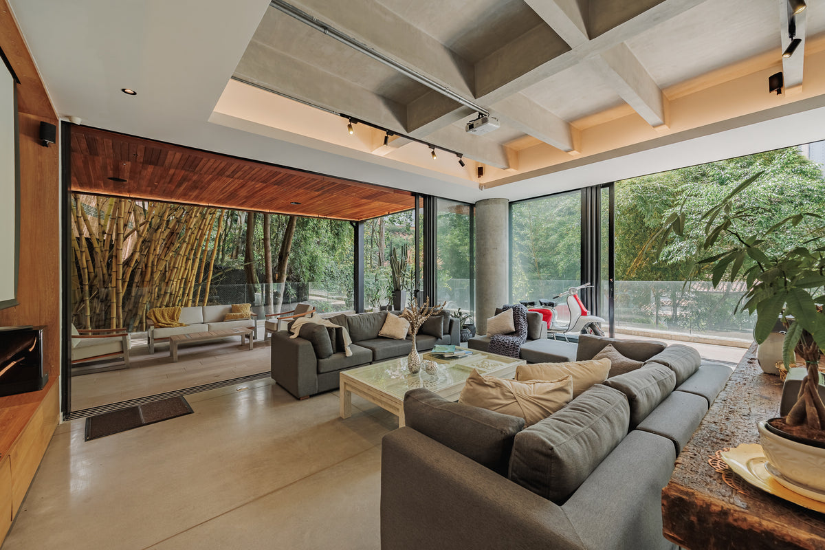 Boutique Apartment with Terrace, Vizcaya Sector, 3 BR 