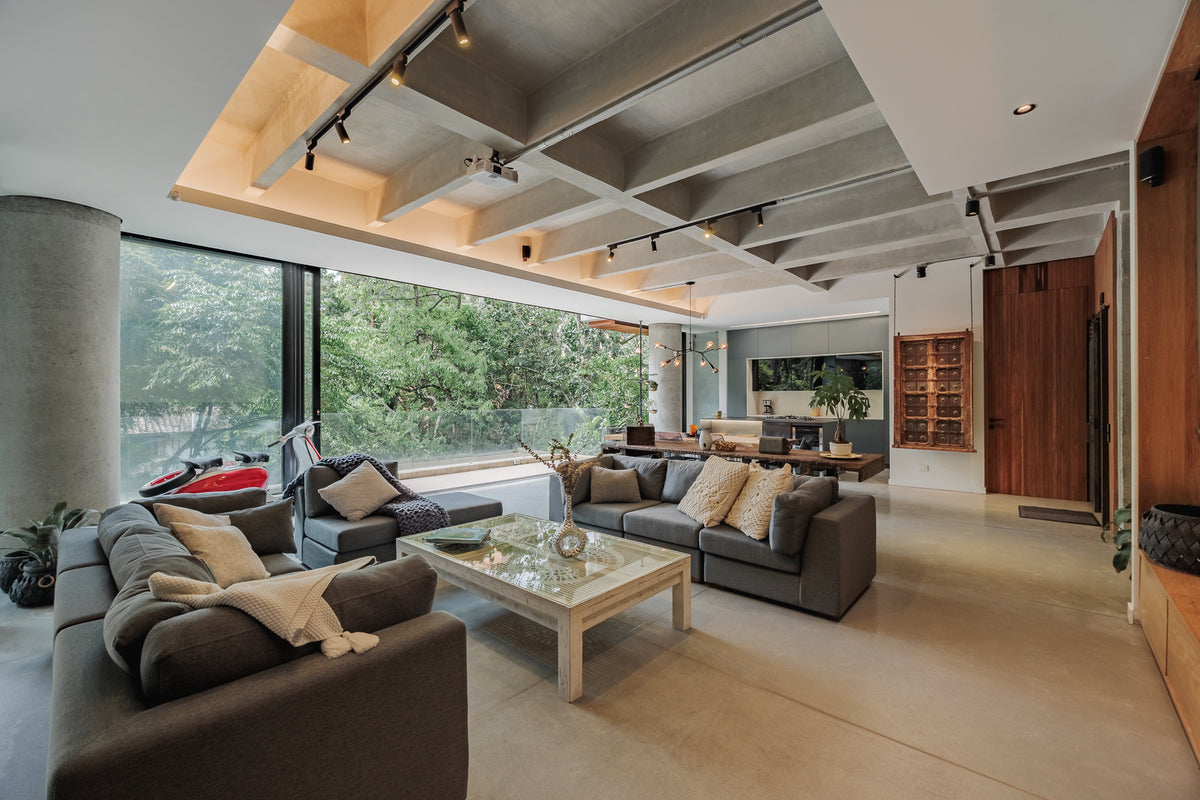 Boutique Apartment with Terrace, Vizcaya Sector, 3 BR 