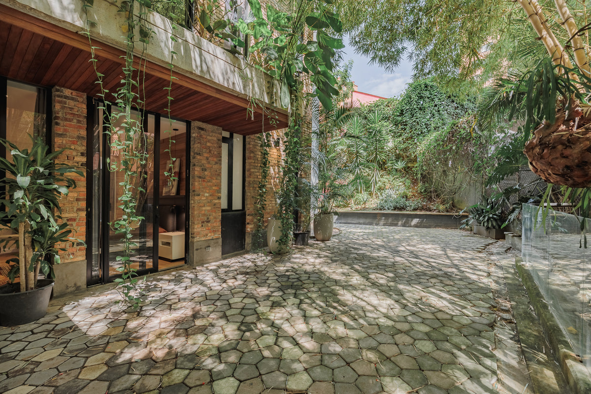 Boutique Apartment with Terrace, Vizcaya Sector, 3 BR 