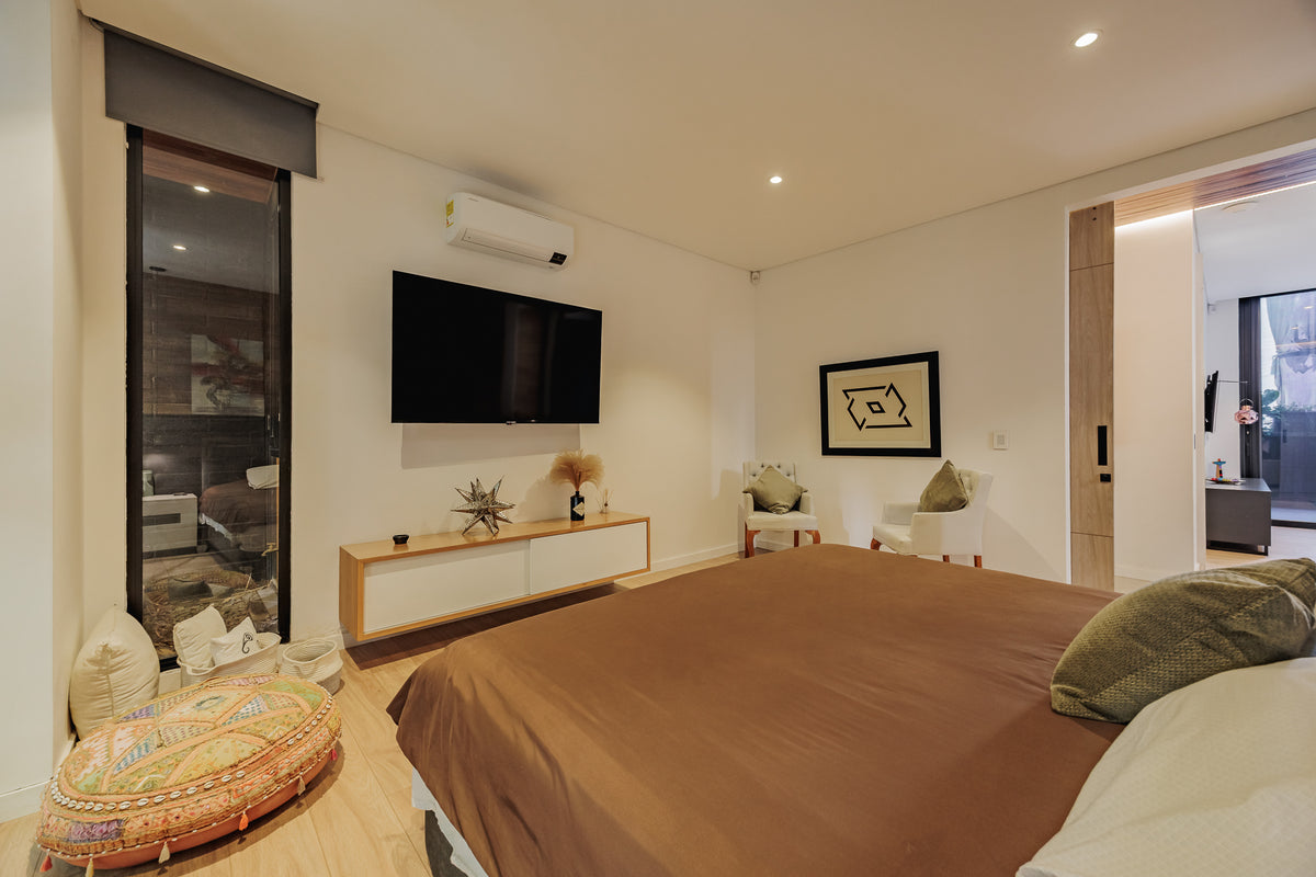 Boutique Apartment with Terrace, Vizcaya Sector, 3 BR 