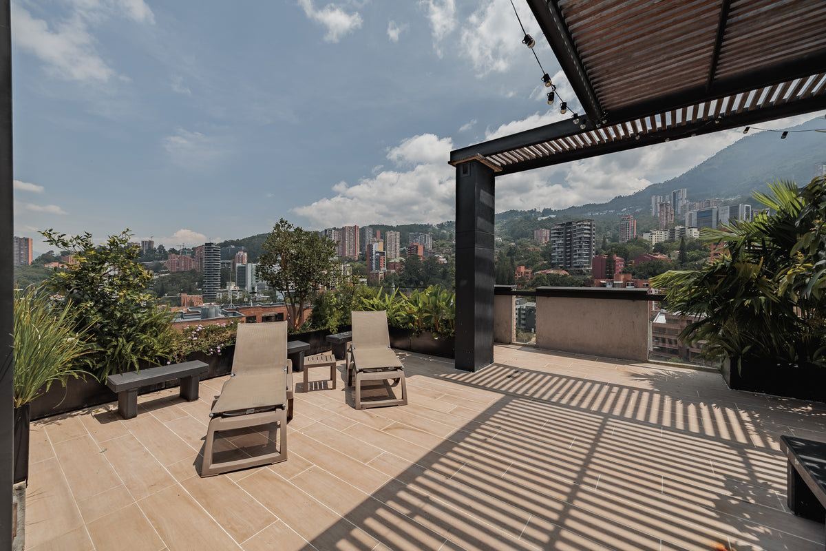 Boutique Apartment with Terrace, Vizcaya Sector, 3 BR 