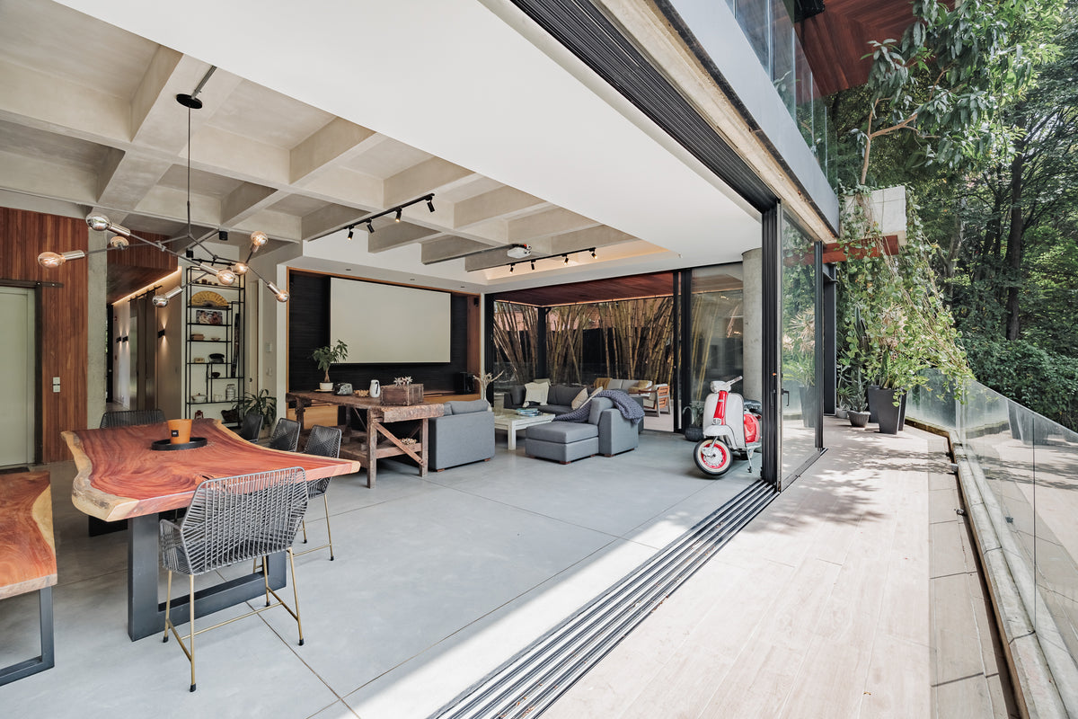 Boutique Apartment with Terrace, Vizcaya Sector, 3 BR 