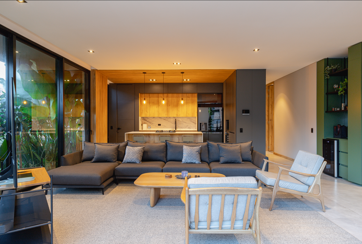 Apartamento amplio en Milla de Oro con entorno natural y excelente ubicación