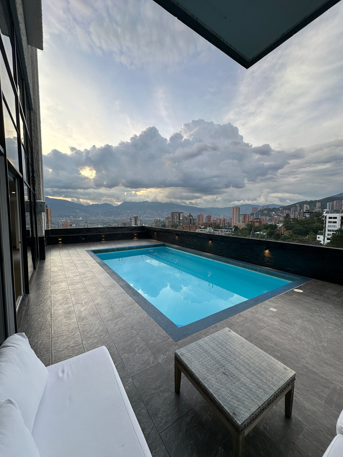 Boutique Apartment in El Poblado near El Tesoro Shopping Center 2 BR (Copy) 