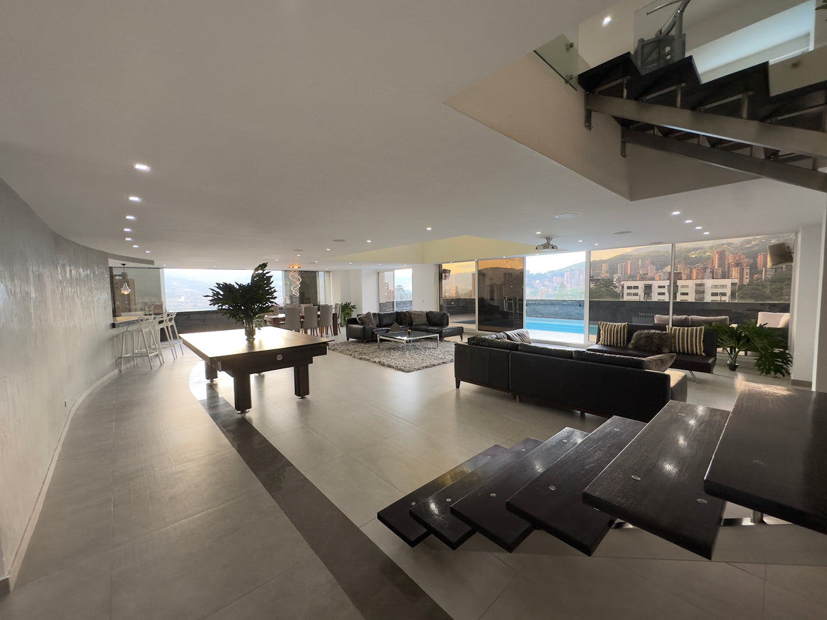 Boutique Apartment in El Poblado near El Tesoro Shopping Center 2 BR (Copy) 