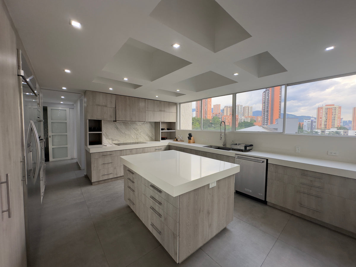 Boutique Apartment in El Poblado near El Tesoro Shopping Center 2 BR (Copy) 