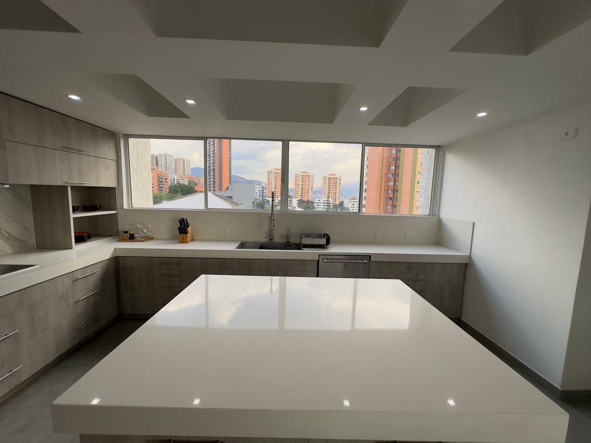 Boutique Apartment in El Poblado near El Tesoro Shopping Center 2 BR (Copy) 