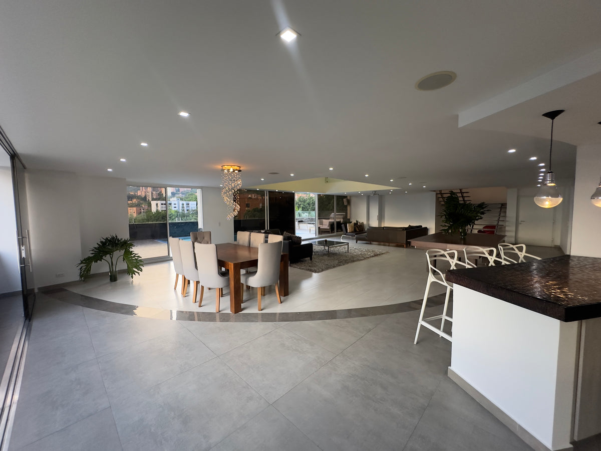 Boutique Apartment in El Poblado near El Tesoro Shopping Center 2 BR (Copy) 