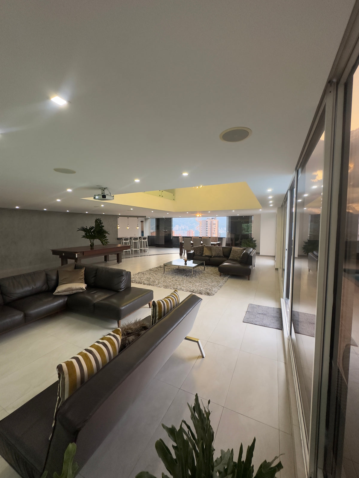 Boutique Apartment in El Poblado near El Tesoro Shopping Center 2 BR (Copy) 