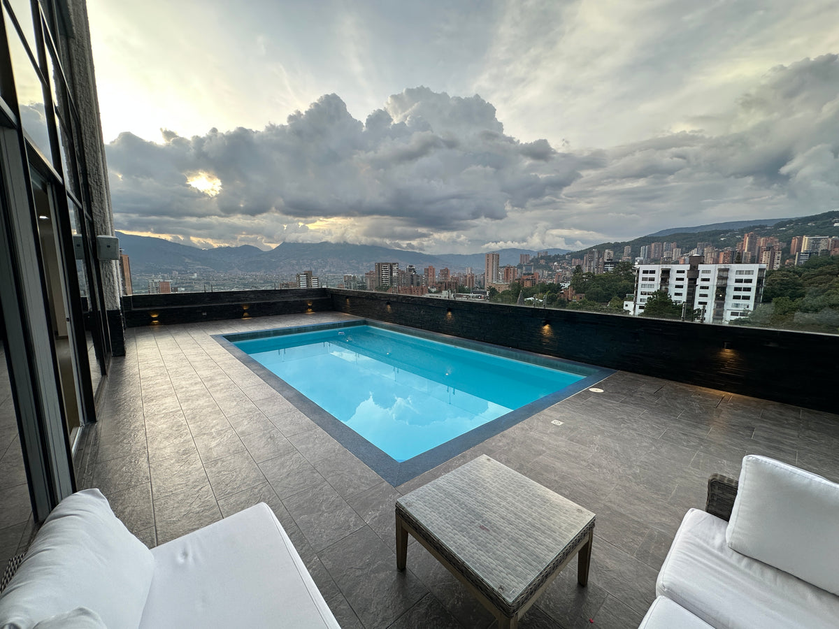 Boutique Apartment in El Poblado near El Tesoro Shopping Center 2 BR (Copy) 