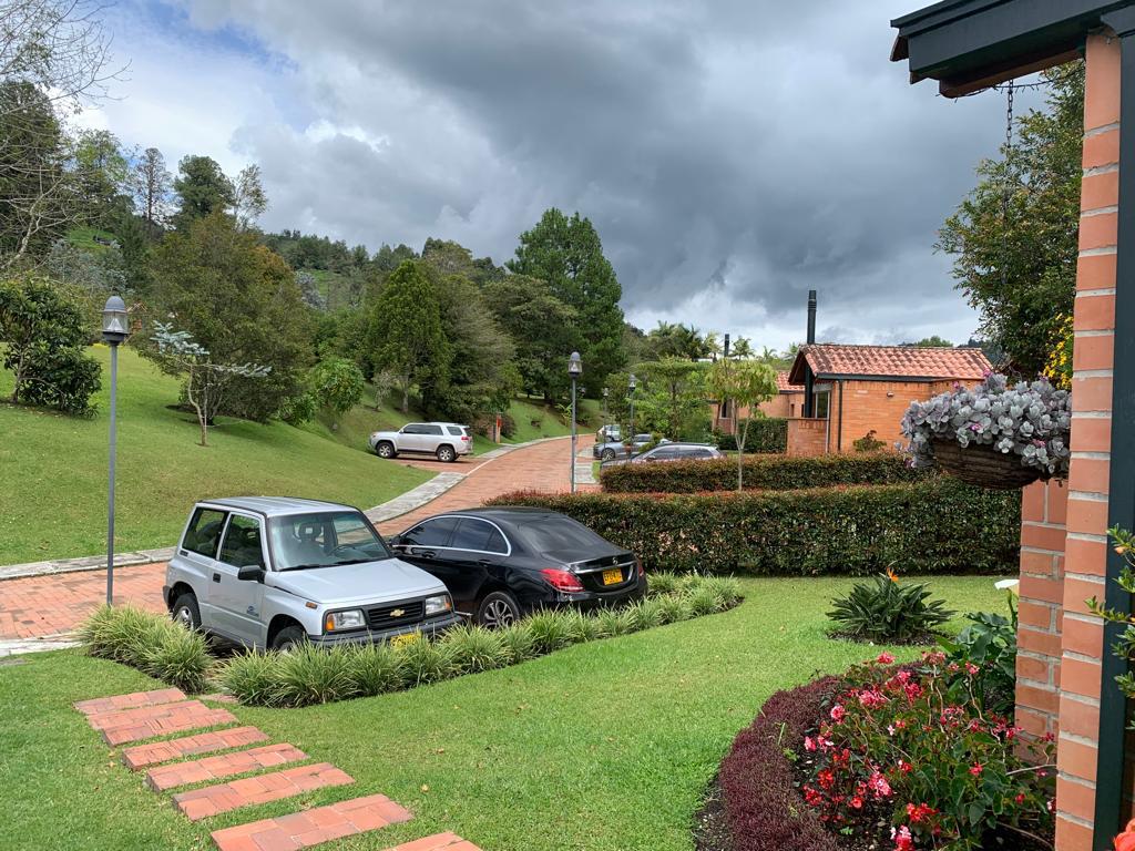 Cozy Country House El Retiro 3 BR