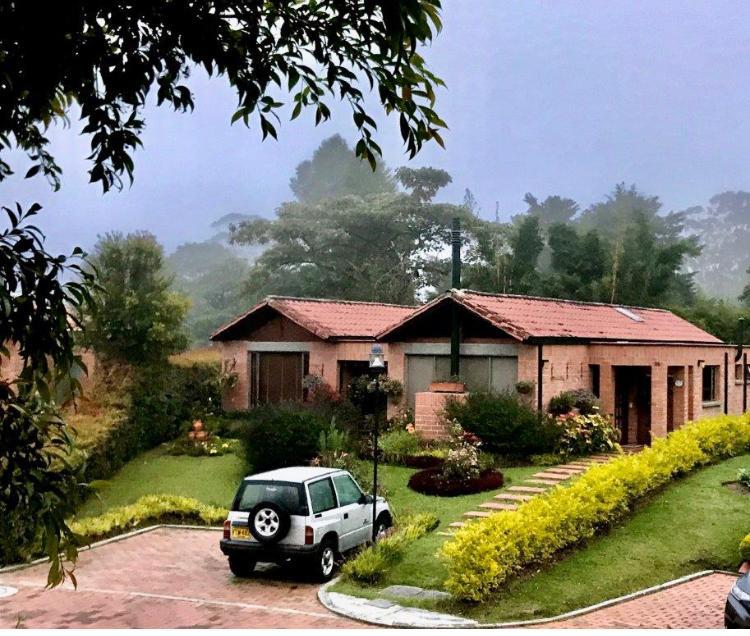 Cozy Country House El Retiro 3 BR