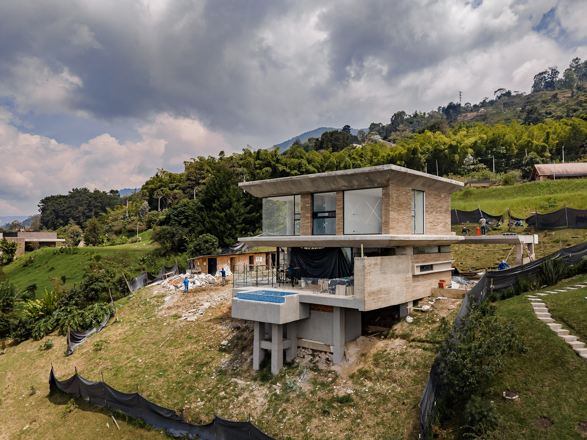 Casa en proceso de construcción (70%)Los Balsos – A 8 Minutos del CC El Tesoro |VENDIDA|