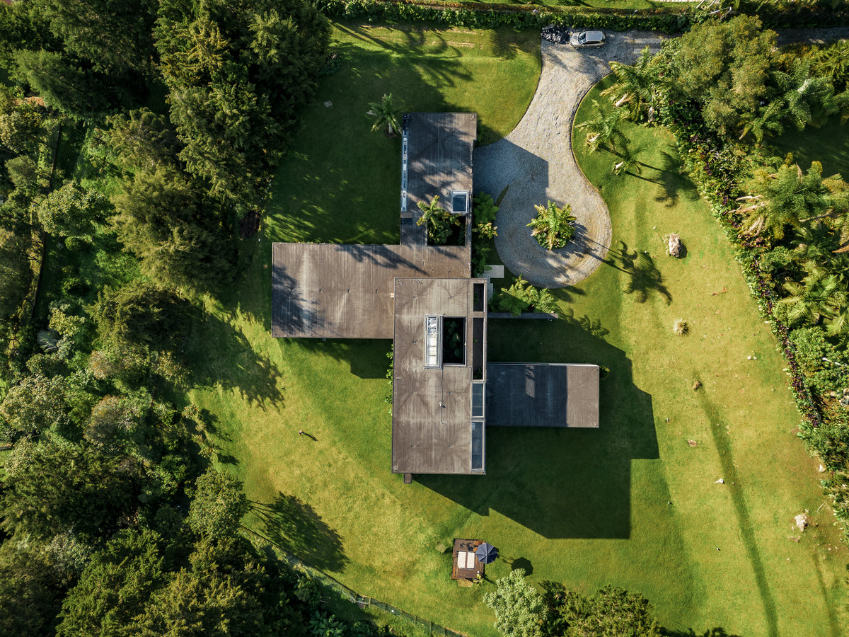Casa con Lote independiente en Condominio Privado en el Poblado| 8.900 m² de Lote