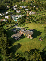 Casa con Lote independiente en Condominio Privado en el Poblado| 8.900 m² de Lote