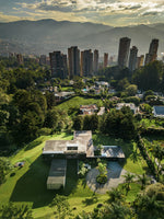 Casa con Lote independiente en Condominio Privado en el Poblado| 8.900 m² de Lote