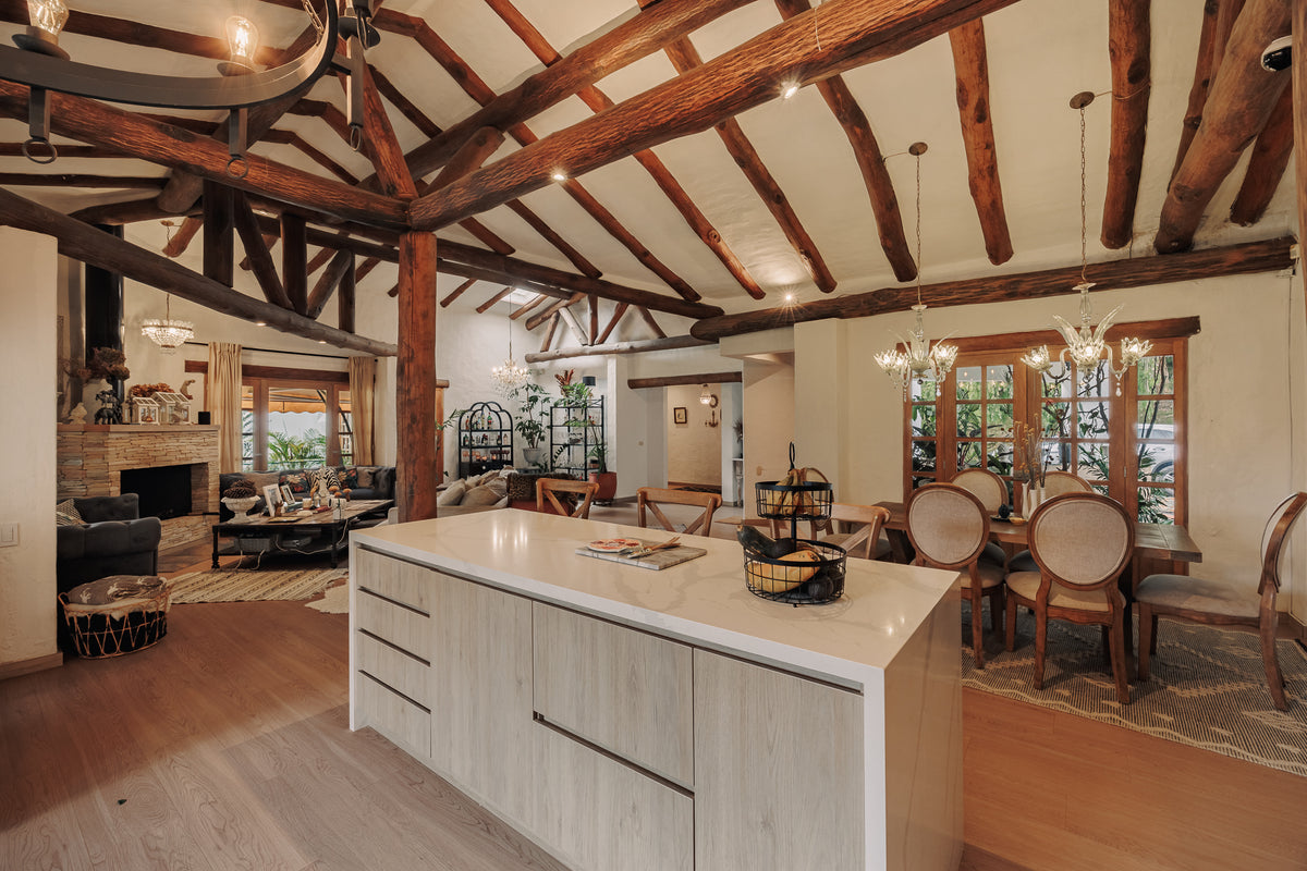 Casa de Campo de Lujo con Lote de 5.000 m² | Alto de las Palmas
