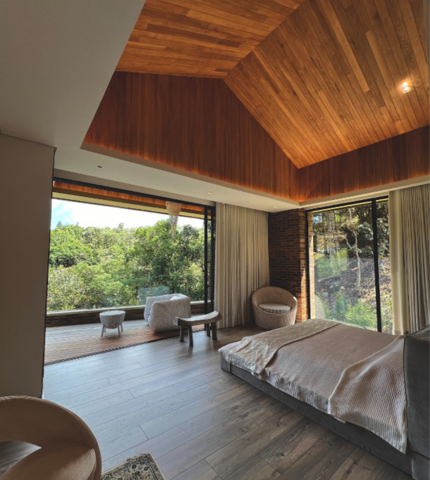 Luxury House in the Alto del Escobero Sector