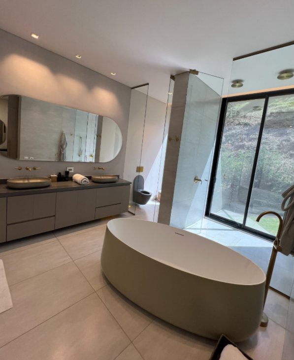 Luxury House in the Alto del Escobero Sector