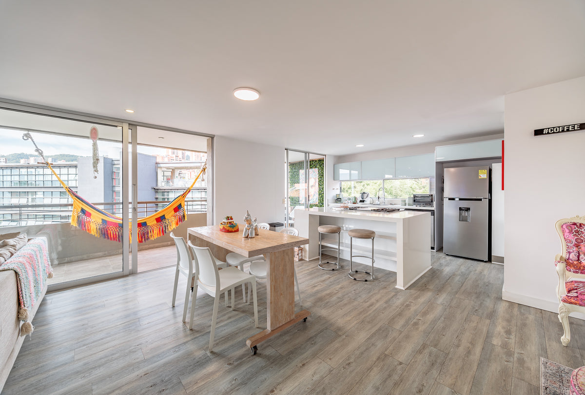 El Poblado Provenza Apartment, Upper Town, 2 BR 