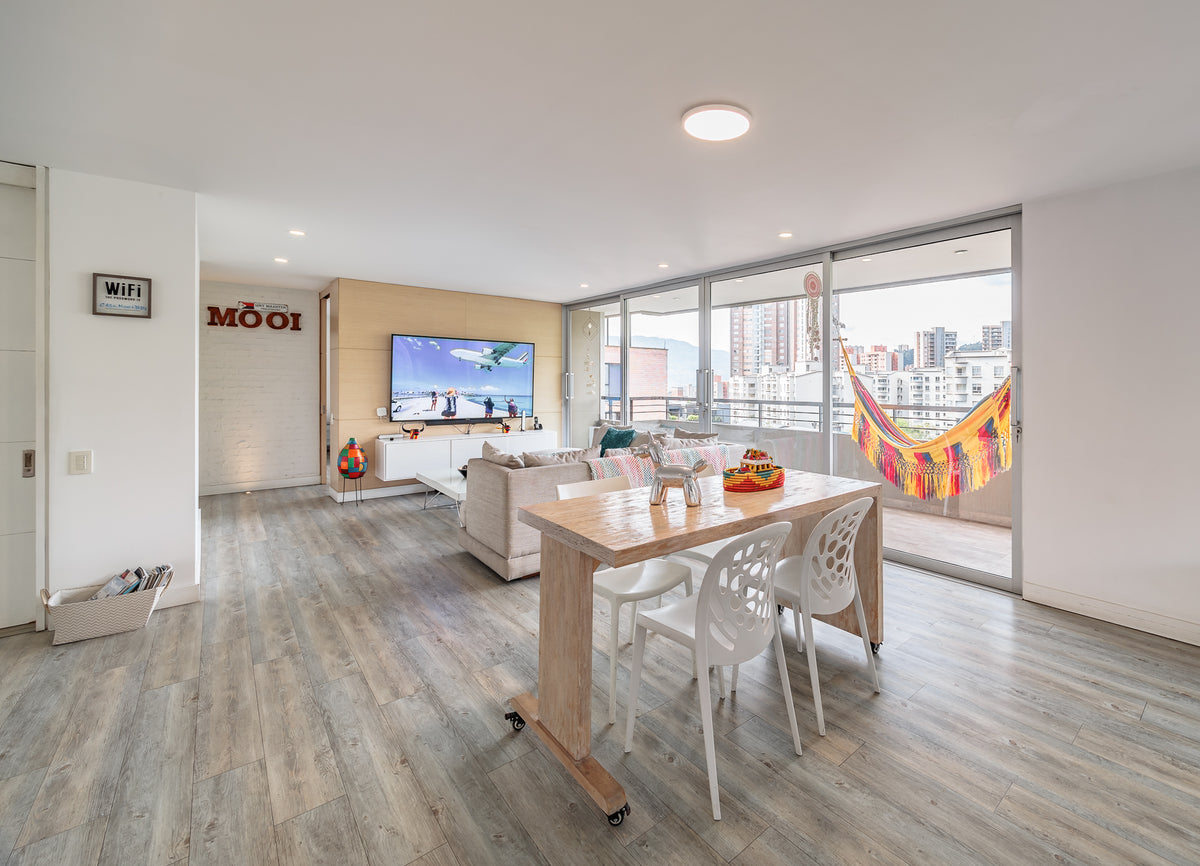 El Poblado Provenza Apartment, Upper Town, 2 BR 