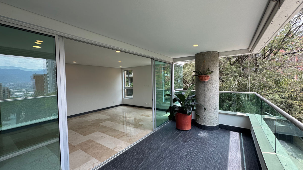 Apartment in Castropol, El Poblado – Comfort, Spectacular Views, and Strategic Location